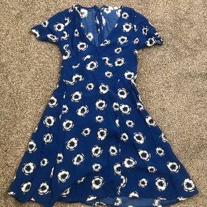 Gap size 0 blue floral dress